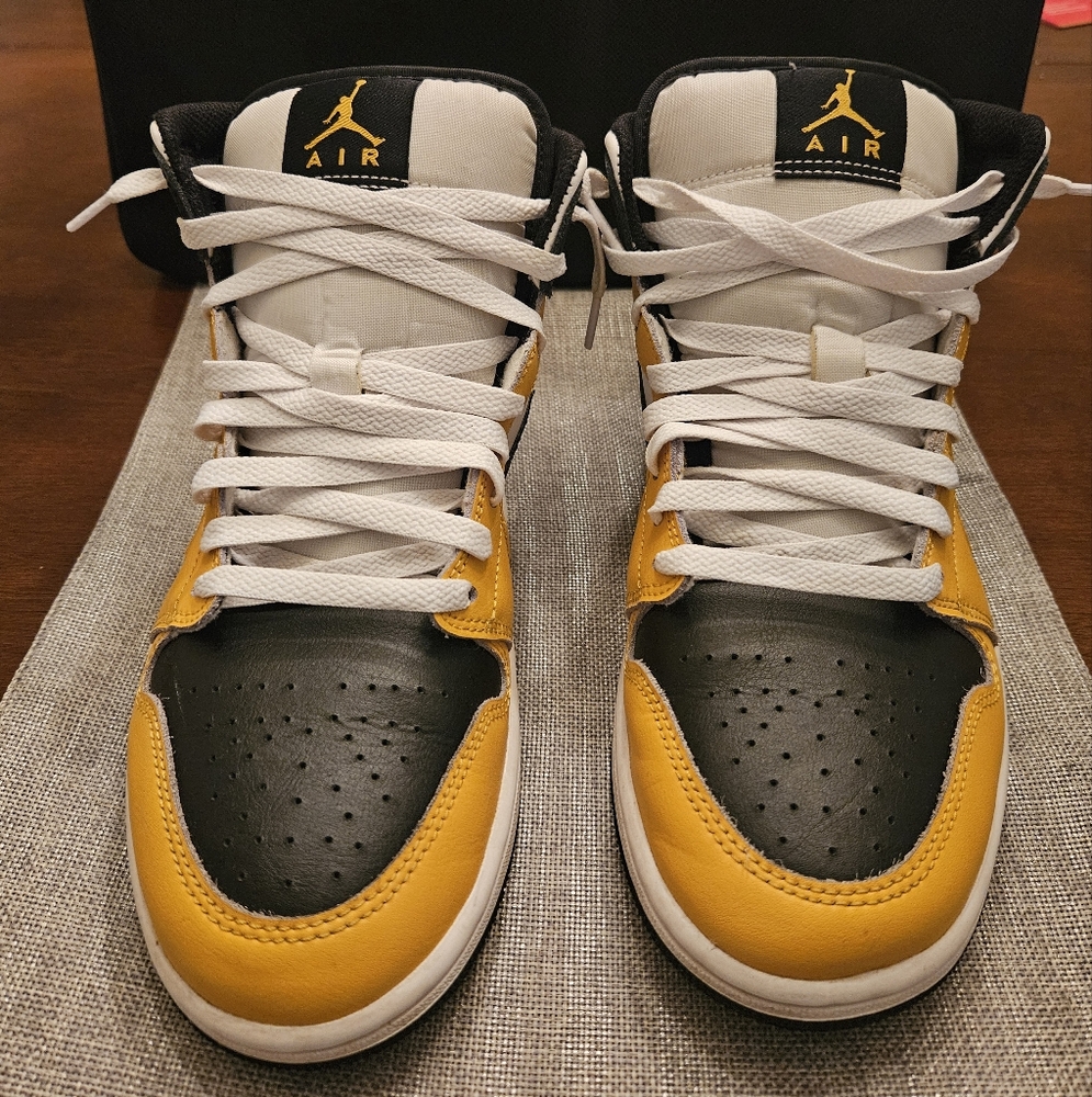 Jordan 1 mid
